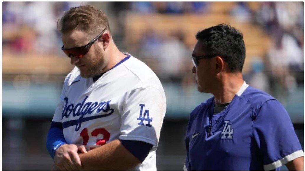 NLCS Game 7: Cody Bellinger dislocates shoulder celebrating go-ahead home  run