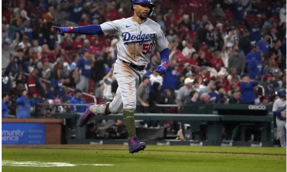 Diego Cartaya reaches on a fielding error by center fielder Jasson